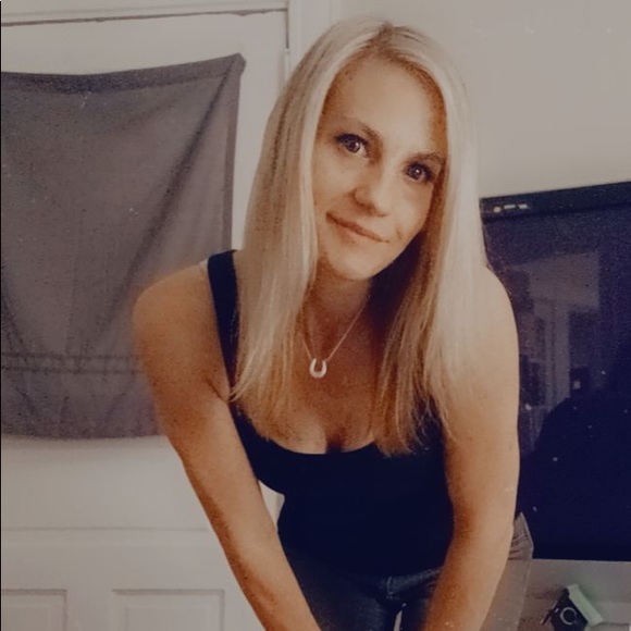 Meet your Posher, Jen - Picture 1 of 1